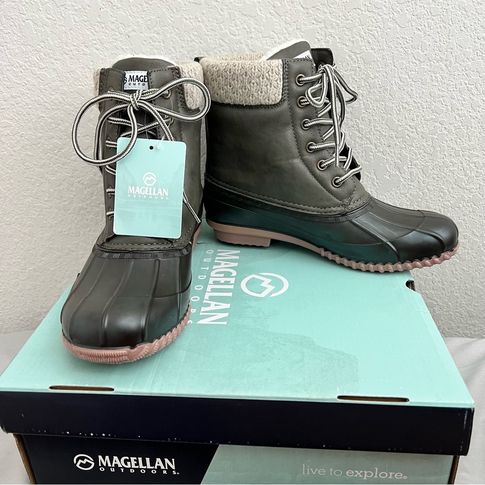 WOMENS DUCK BOOTS